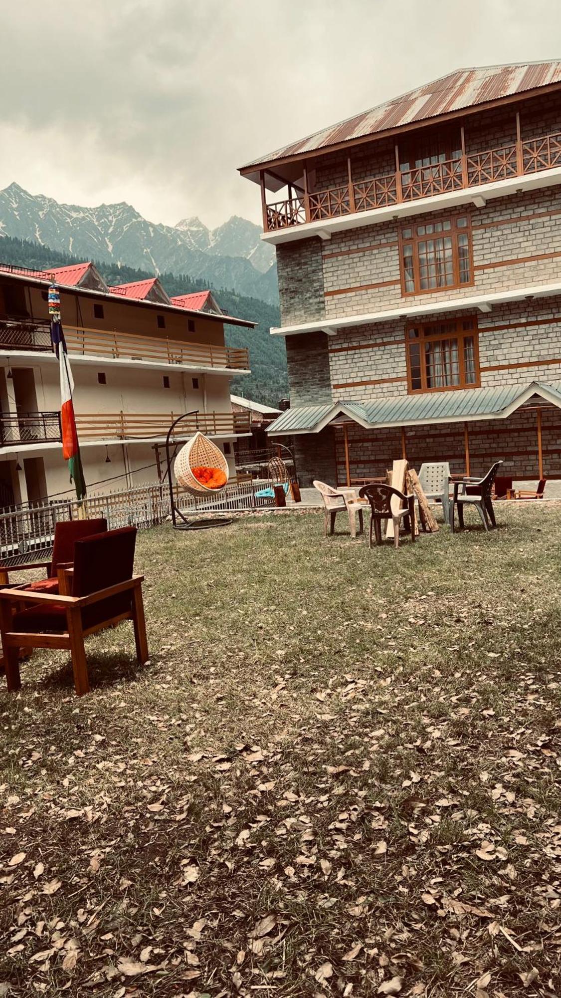 Sita Hotel & Cottage, Manali - A Boutique Wellness Hotel Exterior photo