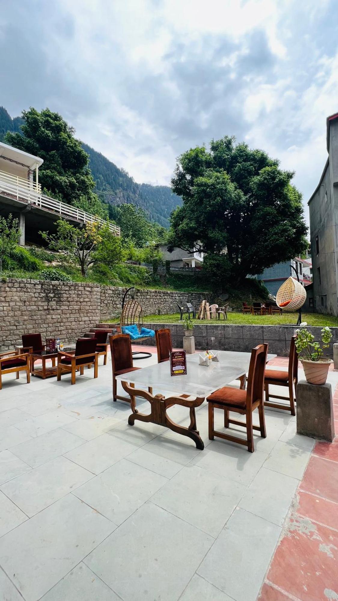 Sita Hotel & Cottage, Manali - A Boutique Wellness Hotel Exterior photo